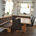 Gaestehaus Holaus Pensión 3*