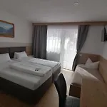 Pensión Gaestehaus Holaus