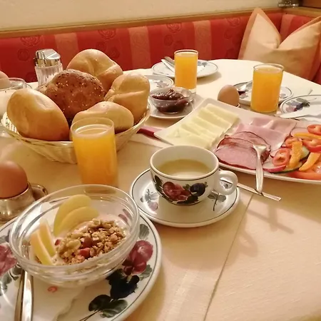 Gastehaus Holaus 3* Mayrhofen