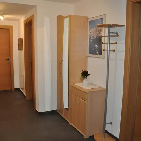 Gastehaus Holaus 3* Mayrhofen