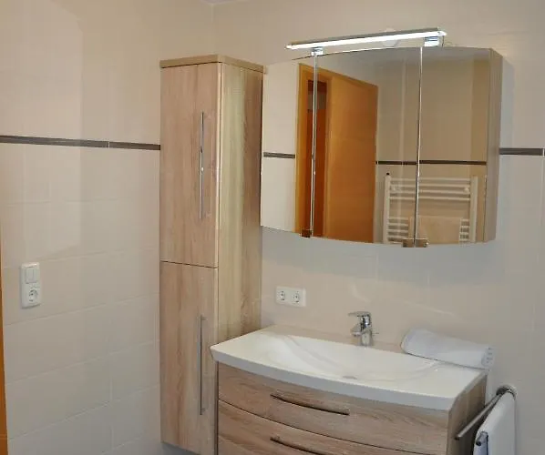 Konukevi Gaestehaus Holaus 3*