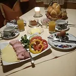 Pensionat Gaestehaus Holaus 3*