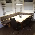 Pensionat Gaestehaus Holaus
