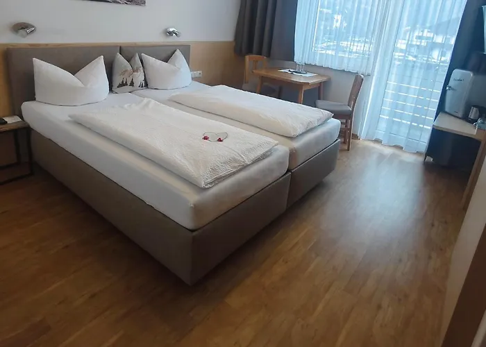 Gasthuis Gaestehaus Holaus 3*